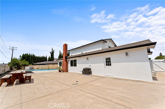 Detail Gallery Image 19 of 33 For 817 S Plymouth Pl, Anaheim,  CA 92806 - 3 Beds | 2/1 Baths