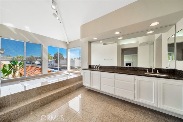 18836 Jeffrey Avenue, Cerritos CA: https://media.crmls.org/medias/dee8f668-5968-4712-a0ec-40302a451381.jpg