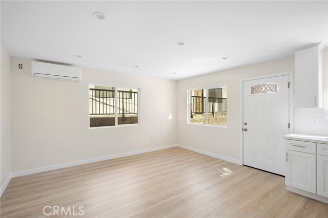 Detail Gallery Image 5 of 17 For 629 W California Ave #B,  Glendale,  CA 91203 - 2 Beds | 2 Baths