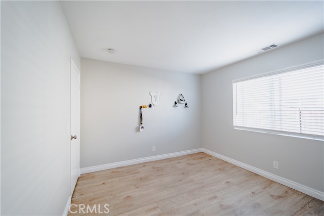 Detail Gallery Image 11 of 53 For 4630 Ferngreen, Hemet,  CA 92545 - 5 Beds | 2/1 Baths