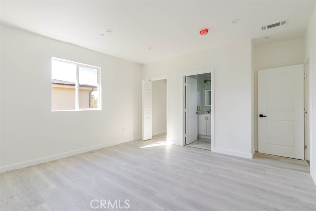 Detail Gallery Image 23 of 28 For 17426 Roscoe Bld, Northridge,  CA 91325 - 3 Beds | 2/1 Baths