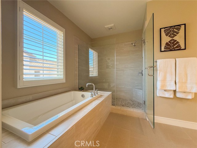 142 Dolci, Irvine CA: https://media.crmls.org/medias/deeb9955-fb2c-46ed-bd5b-df8eb9a0835c.jpg