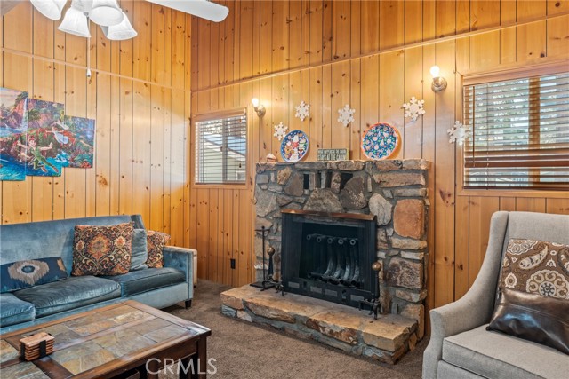 Detail Gallery Image 8 of 32 For 904 Michael Ave, Big Bear City,  CA 92314 - 3 Beds | 2 Baths