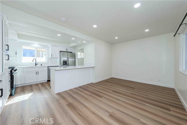 Detail Gallery Image 7 of 33 For 21142 Miramar Ln, Huntington Beach,  CA 92646 - 3 Beds | 2 Baths