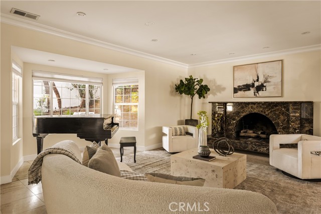20286 Allentown Drive, Woodland Hills CA: https://media.crmls.org/medias/deed9c6d-8d5a-40db-9830-f9cafd08a75d.jpg