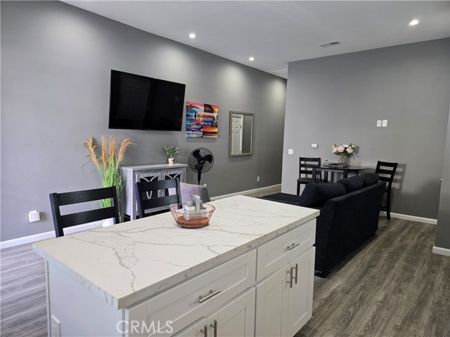 Detail Gallery Image 4 of 17 For 3175 K St, San Diego,  CA 92102 - 2 Beds | 1 Baths