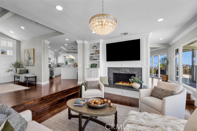 33 Cayuse Lane, Rancho Palos Verdes CA: https://media.crmls.org/medias/def06240-1beb-4a34-bb0e-fa5eeed41d4b.jpg
