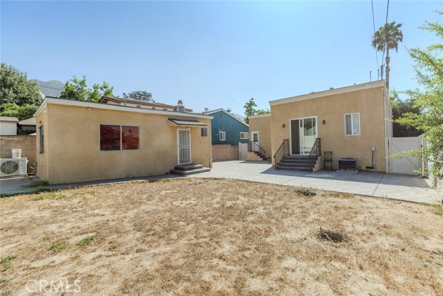 Detail Gallery Image 33 of 40 For 1039 E Santa Anita Ave, Burbank,  CA 91501 - 3 Beds | 3 Baths