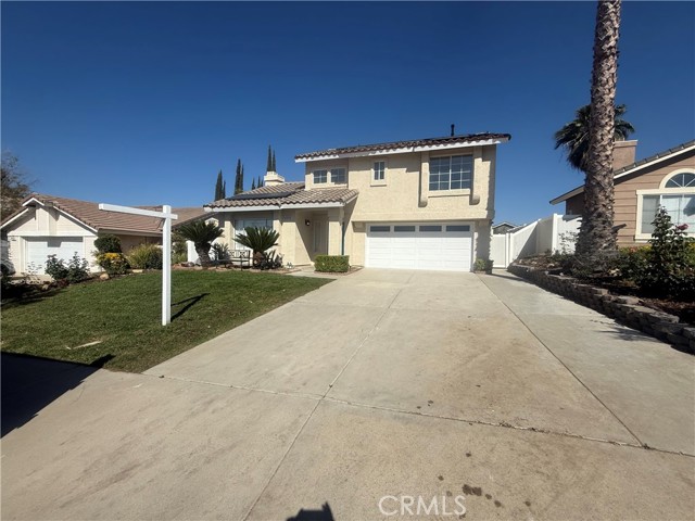 Detail Gallery Image 2 of 42 For 26888 Day Break Dr, Corona,  CA 92883 - 3 Beds | 2/1 Baths