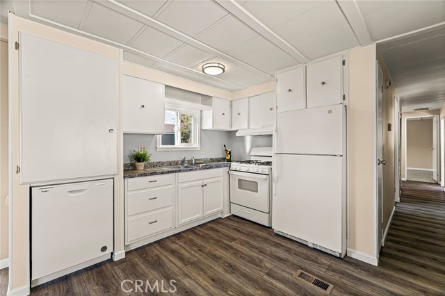 Detail Gallery Image 11 of 33 For 701 E Lassen Ave #276,  Chico,  CA 95973 - 3 Beds | 1/1 Baths