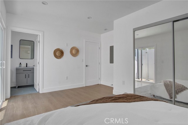 Detail Gallery Image 29 of 34 For 18406 Jovan St, Tarzana,  CA 91335 - 5 Beds | 4 Baths