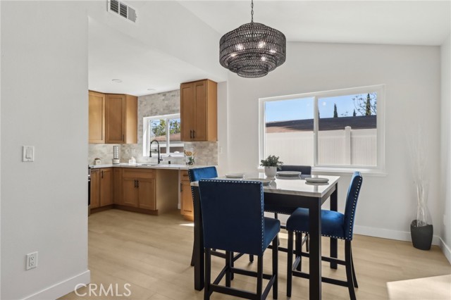 Detail Gallery Image 6 of 23 For 12548 Terra Bella St, Pacoima,  CA 91331 - 3 Beds | 2 Baths