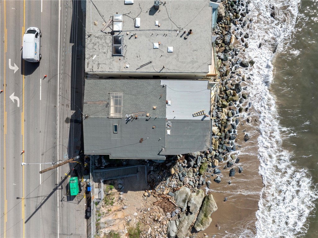 https://media.crmls.org/medias/def18858-632b-49ac-abc8-685239ceb594.jpg?preset=X-Large