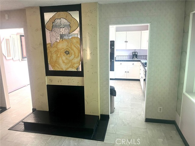 3050 Madison Avenue, Costa Mesa CA: https://media.crmls.org/medias/def20ff6-307b-4066-a508-fbbe9be6dbcc.jpg