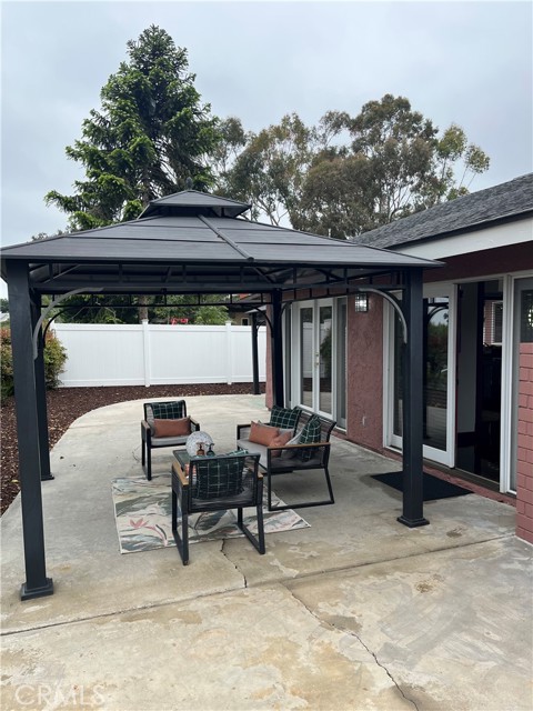 757 Horseshoe Circle, Vista CA: https://media.crmls.org/medias/def2c377-fa3f-4c38-9966-6e308156fd84.jpg