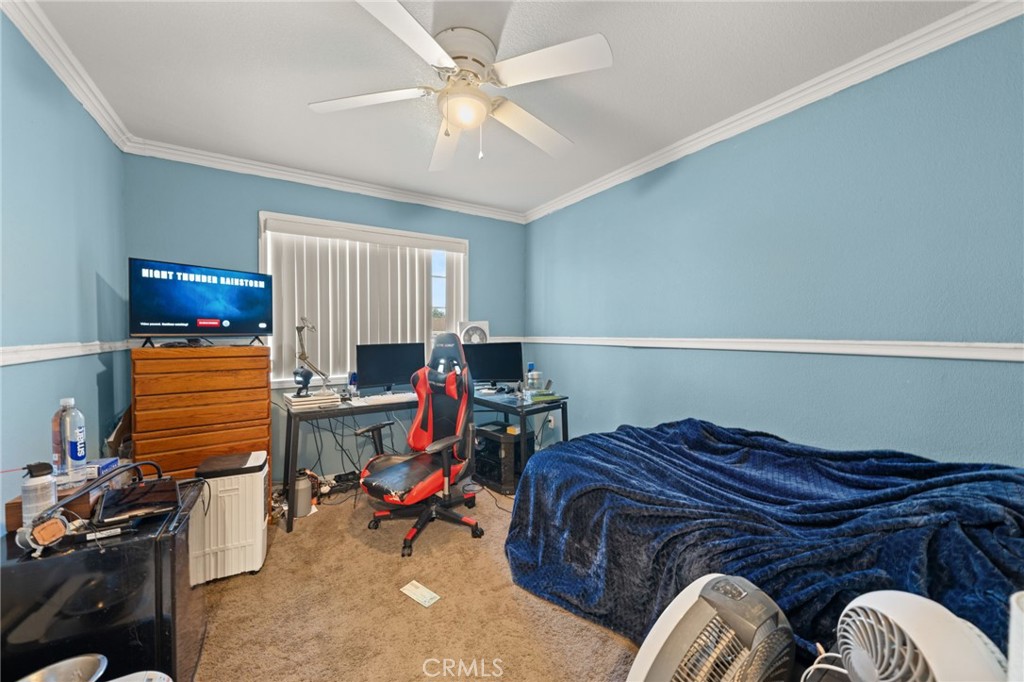 https://media.crmls.org/medias/def2f8ee-76b6-4858-a545-2236dc1728bb.jpg?preset=X-Large