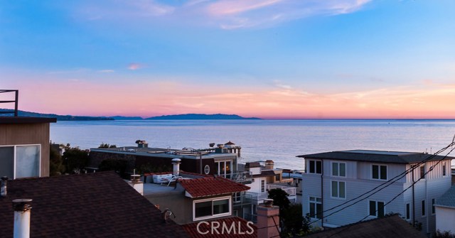 308 19th Street, Manhattan Beach, California 90266, 4 Bedrooms Bedrooms, ,4 BathroomsBathrooms,Residential,Sold,19th,SB17040816