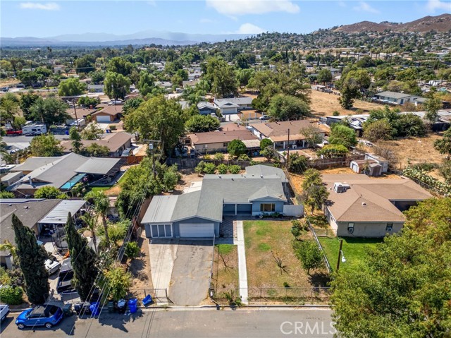 Detail Gallery Image 1 of 1 For 5992 Doris Dr, Jurupa Valley,  CA 92509 - 3 Beds | 2 Baths