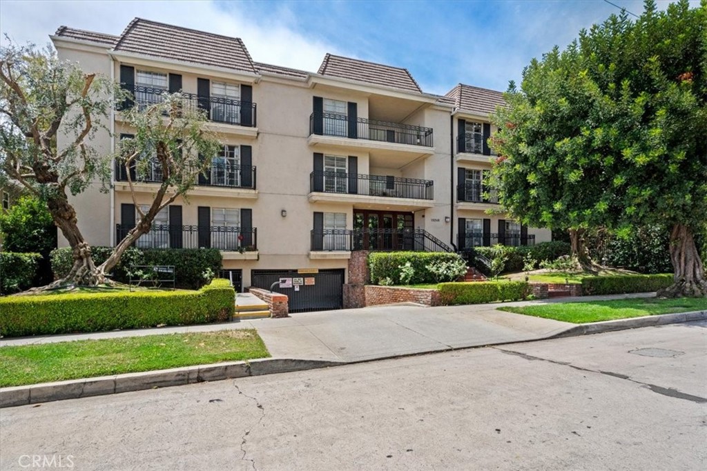 15248 Dickens Street #205
