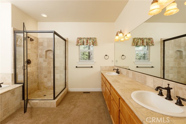 Detail Gallery Image 16 of 31 For 27376 Pinewood Dr, Lake Arrowhead,  CA 92352 - 4 Beds | 3/1 Baths