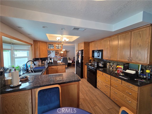 Detail Gallery Image 7 of 31 For 17352 Rob Roy Cir, Huntington Beach,  CA 92647 - 5 Beds | 3 Baths