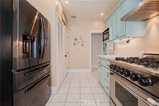 Detail Gallery Image 25 of 70 For 1610 W 36th Place, Los Angeles,  CA 90018 - 4 Beds | 2/1 Baths