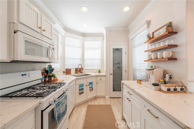 Detail Gallery Image 8 of 54 For 21851 Newland St #159,  Huntington Beach,  CA 92646 - 3 Beds | 2 Baths