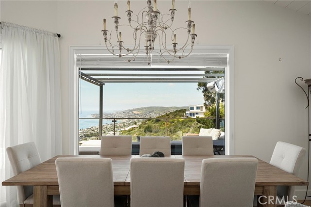 Detail Gallery Image 11 of 22 For 790 Hermosa Way, Laguna Beach,  CA 92651 - 3 Beds | 2/1 Baths
