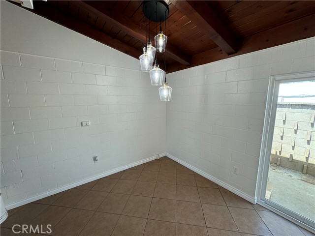 1624 E La Cadena Drive, Riverside CA: https://media.crmls.org/medias/def5f676-b7cc-46eb-82ba-5cbc0961cf82.jpg