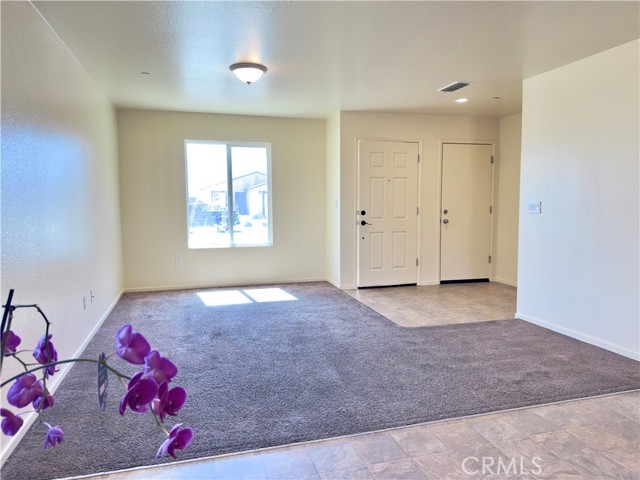 767 Taryn Ct, Merced, CA 95341 photo 2