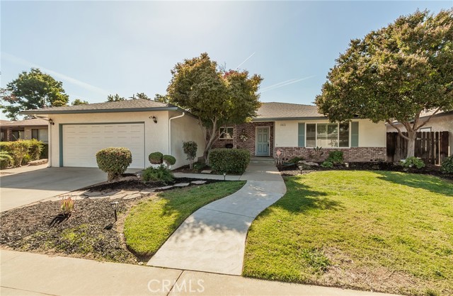 Detail Gallery Image 1 of 1 For 1673 W Magill Ave, Fresno,  CA 93711 - 4 Beds | 2 Baths