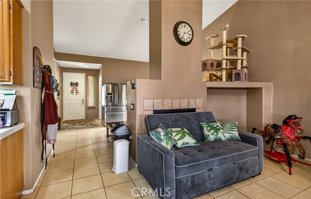 Detail Gallery Image 4 of 17 For 31611 Saddle Ridge, Lake Elsinore,  CA 92532 - 3 Beds | 2 Baths