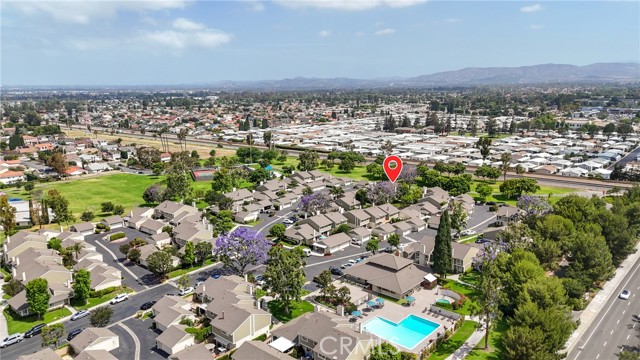 14 Black Oak, Irvine CA: https://media.crmls.org/medias/def77edf-4f8c-4d48-a4aa-404783c0d30b.jpg