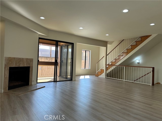 424 North Kenwood Street, 5 photo 3