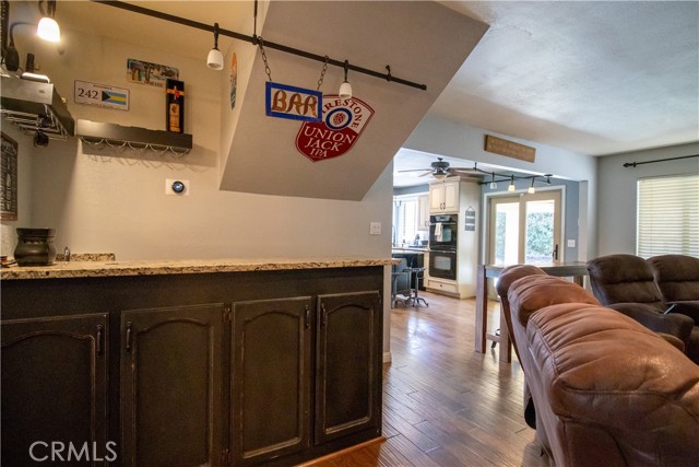Detail Gallery Image 10 of 41 For 28846 Highway 190, Porterville,  CA 93257 - 3 Beds | 2/1 Baths