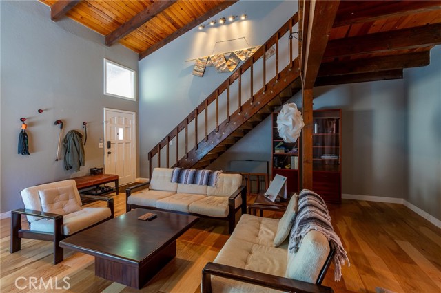 Detail Gallery Image 2 of 30 For 31045 Valley Oak Dr, Running Springs,  CA 92382 - 2 Beds | 2 Baths