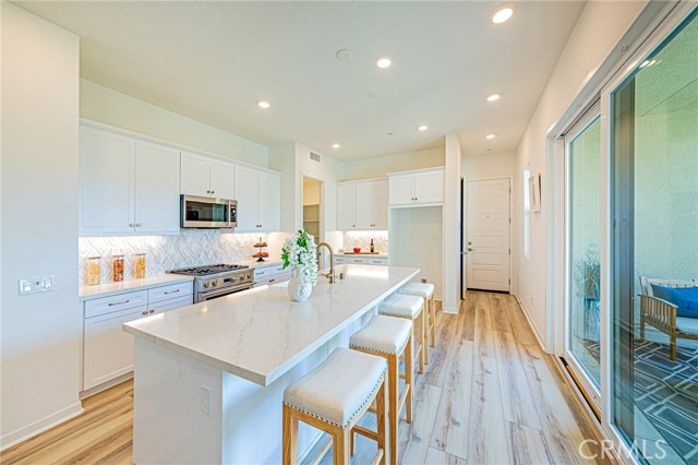27505 Illumination Court, Valencia CA: https://media.crmls.org/medias/def9c8f3-cf96-47f8-a32f-c19f630188ca.jpg