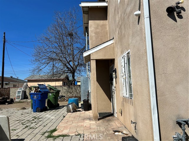 Detail Gallery Image 3 of 6 For 689 E 115, Los Angeles,  CA 90059 - – Beds | – Baths