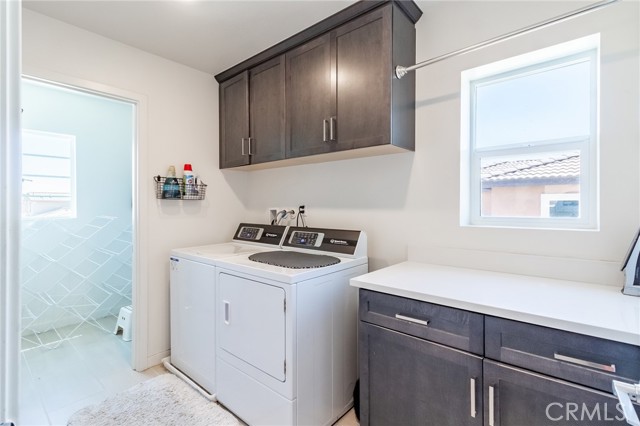 31058 Avenida Ramblas, Highland CA: https://media.crmls.org/medias/def9e38c-bc3e-48ef-b4e3-433aea563ad9.jpg
