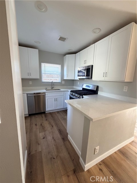 Detail Gallery Image 7 of 10 For 4033 Linwood Pl, Riverside,  CA 92506 - 2 Beds | 2 Baths