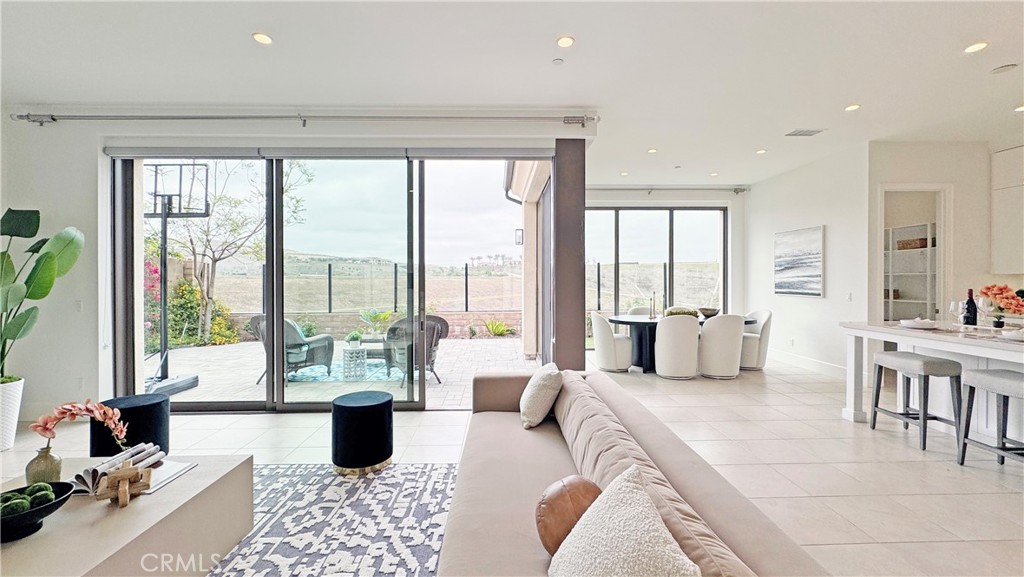 Defa4488 Cbe8 4df3 B030 Cf6b669d210a