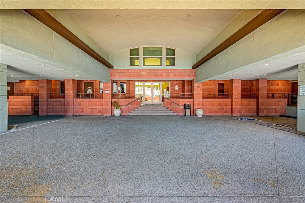 https://media.crmls.org/medias/defa756a-fddc-4642-8211-9d23df488ab1.jpg?preset=X-Large