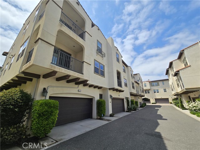 1865 Orizaba Avenue, Signal Hill CA: https://media.crmls.org/medias/defa7701-6e3f-4bae-98bf-41ad278a767e.jpg