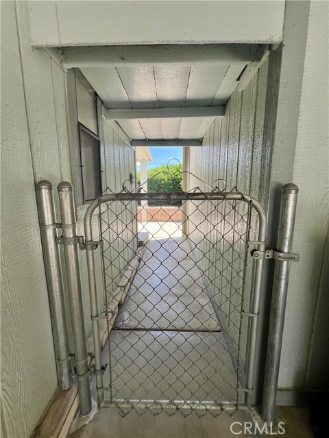 24600 Mountain Ave, Hemet CA: https://media.crmls.org/medias/defa8bdc-a754-4c7c-9dc6-e9a1d2754e13.jpg