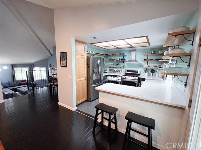 Detail Gallery Image 14 of 31 For 26337 Rainbow Glen Dr #244,  Newhall,  CA 91321 - 3 Beds | 2 Baths