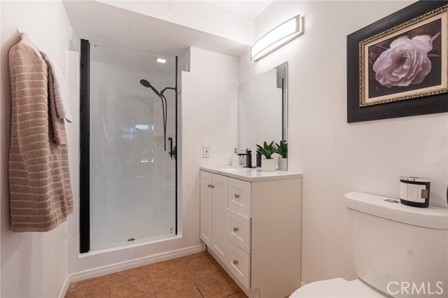 Detail Gallery Image 15 of 21 For 6155 Reseda Blvd #4,  Tarzana,  CA 91335 - 3 Beds | 2 Baths
