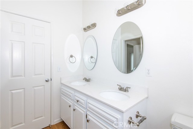 920 Loma Drive, Hermosa Beach, California 90254, 3 Bedrooms Bedrooms, ,2 BathroomsBathrooms,Residential,Sold,Loma,SB17005195