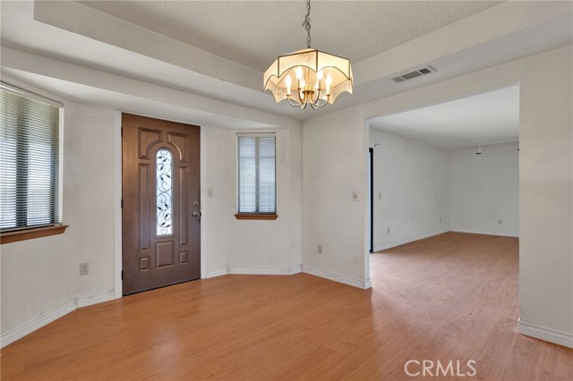 15457 Washoan, Apple Valley CA: https://media.crmls.org/medias/defd4c31-b498-4070-a7e4-0cbfdb69d203.jpg