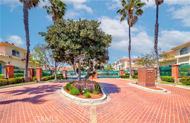 4489 Spencer Street, Torrance CA: https://media.crmls.org/medias/defd64a7-26b1-483d-8f0d-2be98744c0a1.jpg