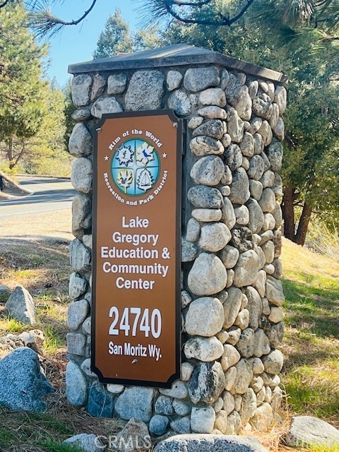 470 Dunant Drive, Crestline CA: https://media.crmls.org/medias/defdcda1-633c-4634-a8e1-274082c7e66b.jpg